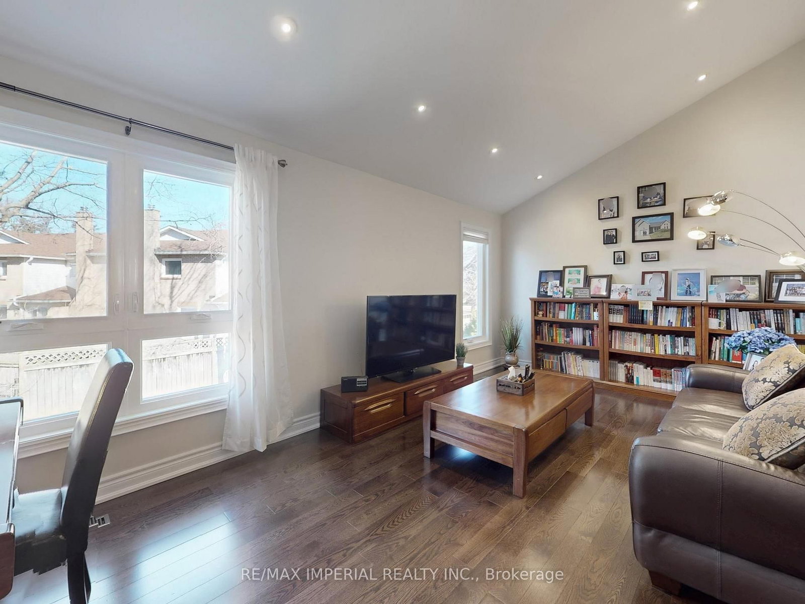 Detached House for sale at 140 Romain Crescent, Oakville, Ontario, L6H 5A6 - College Park - MLS: W12931746