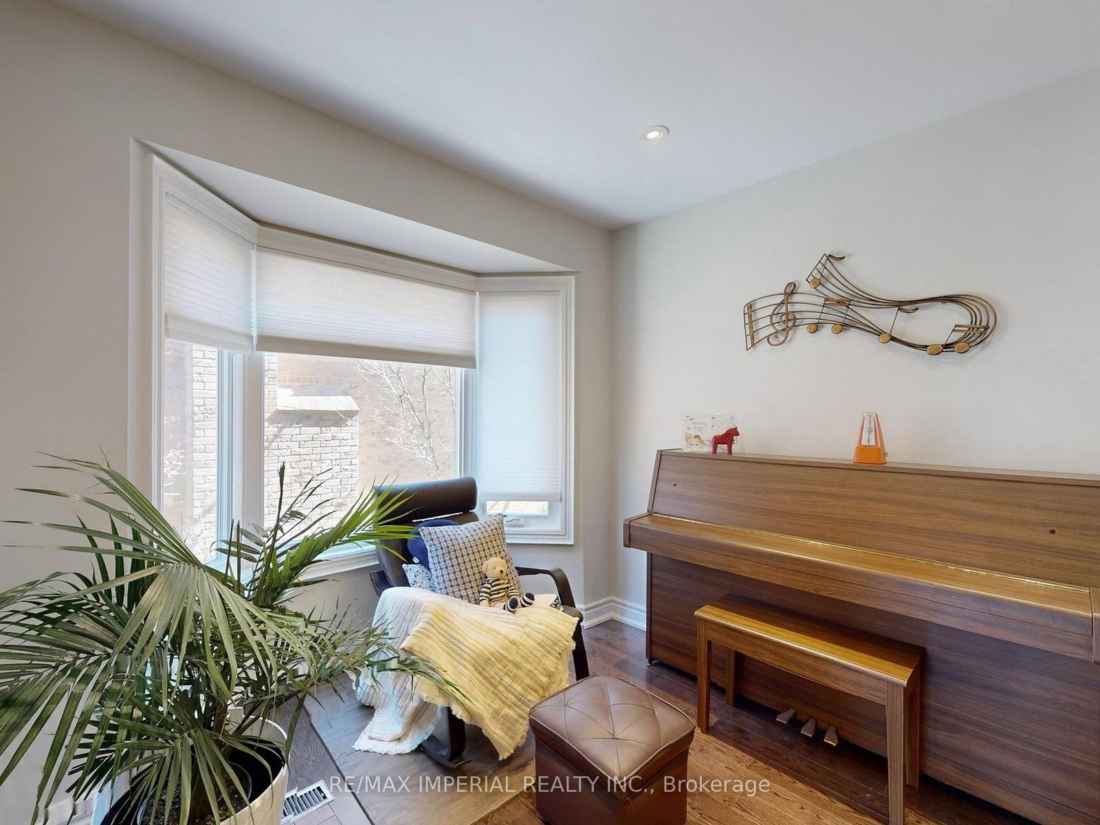 Detached House for sale at 140 Romain Crescent, Oakville, Ontario, L6H 5A6 - College Park - MLS: W12931746