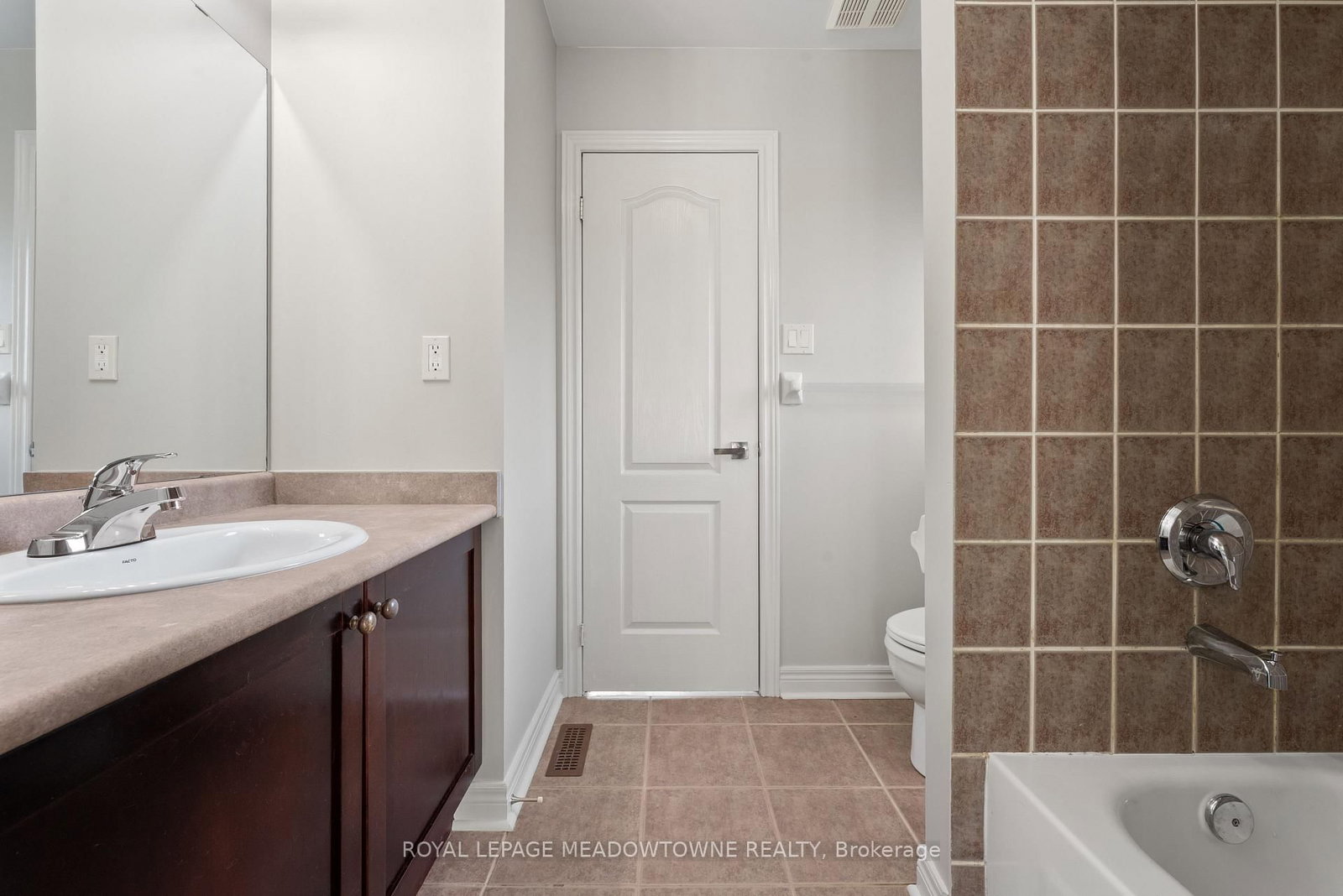 Detached House for sale at 9 Black Bear Trail, Brampton, Ontario, L6Y 5L2 - Bram West - MLS: W12931878