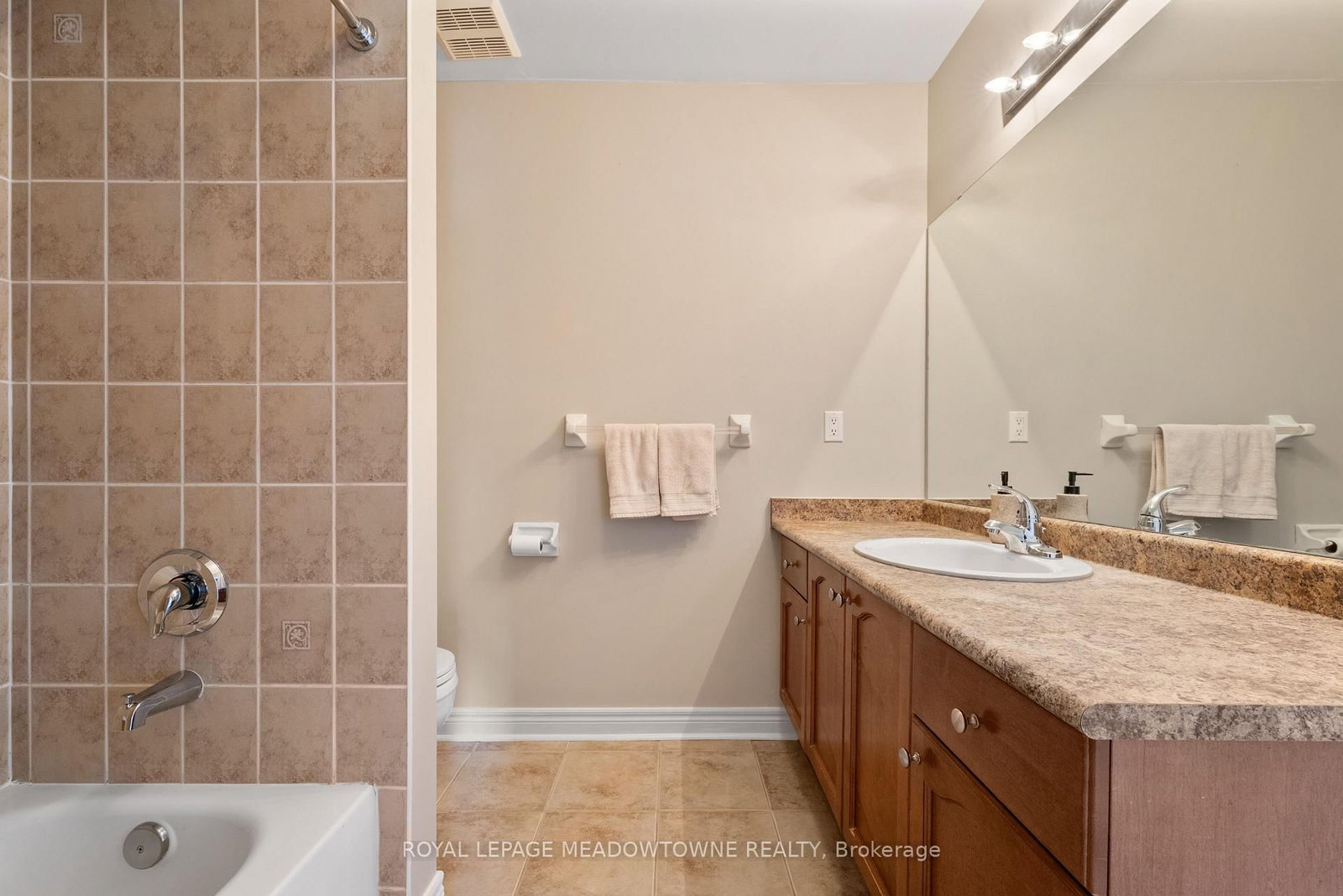 Detached House for sale at 9 Black Bear Trail, Brampton, Ontario, L6Y 5L2 - Bram West - MLS: W12931878