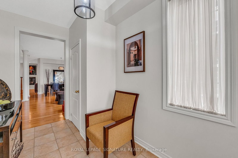 3319 Tacc Dr, Mississauga, L5M 0K4 | Image 2