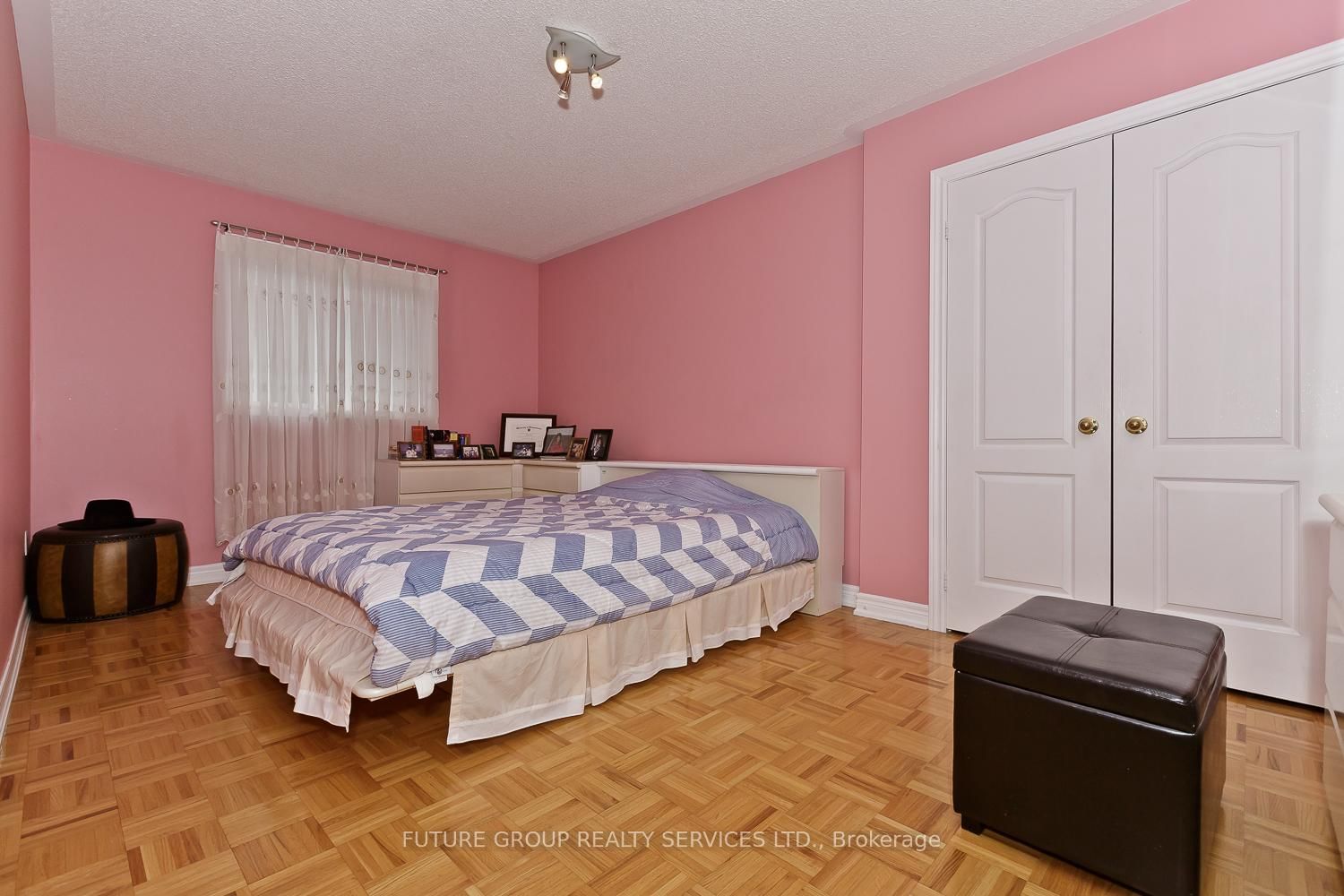 Detached House for sale at 2 Willow Heights Court, Brampton, Ontario, L6R 2S3 - Sandringham-Wellington - MLS: W12932274
