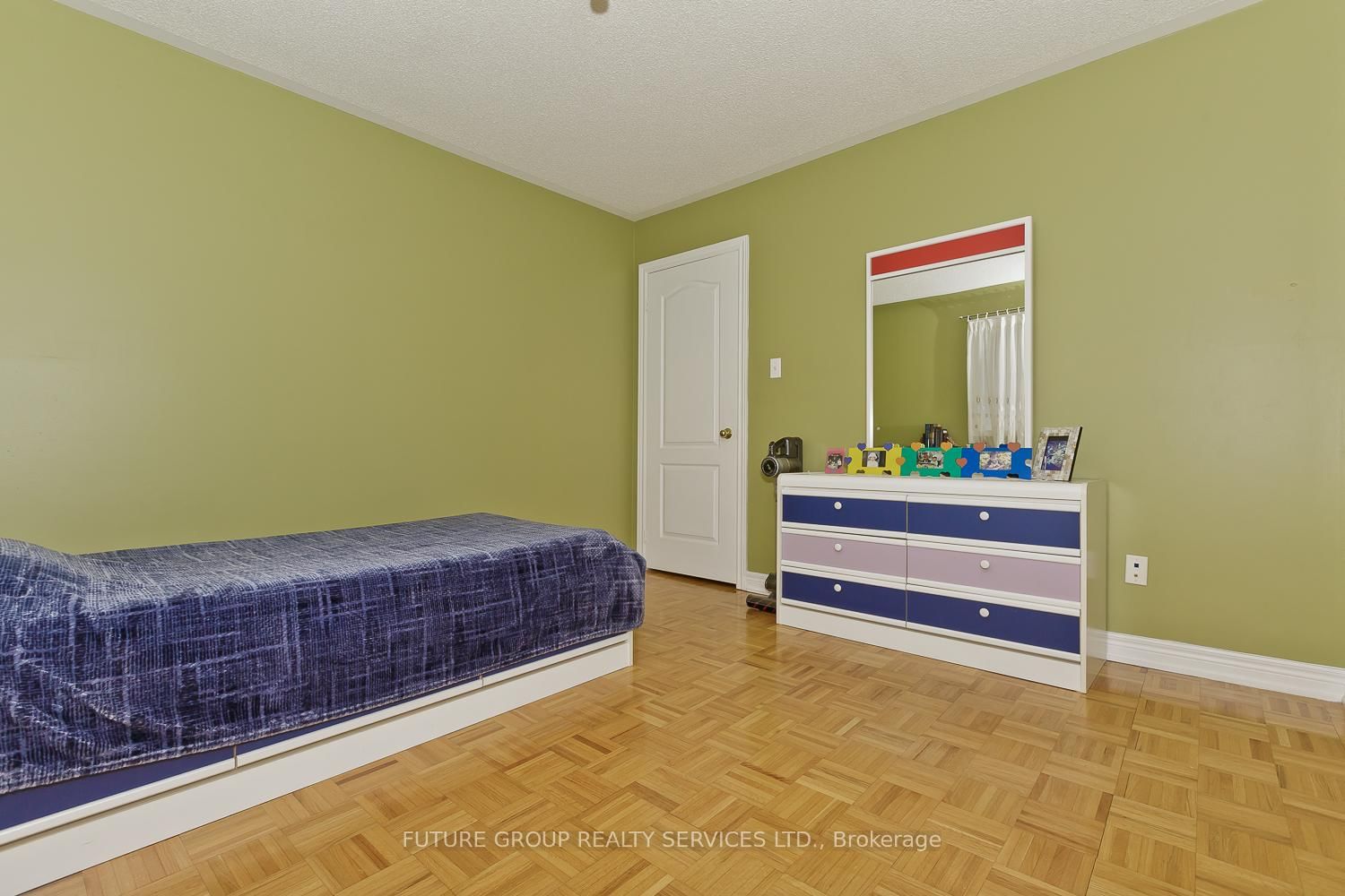 Detached House for sale at 2 Willow Heights Court, Brampton, Ontario, L6R 2S3 - Sandringham-Wellington - MLS: W12932274