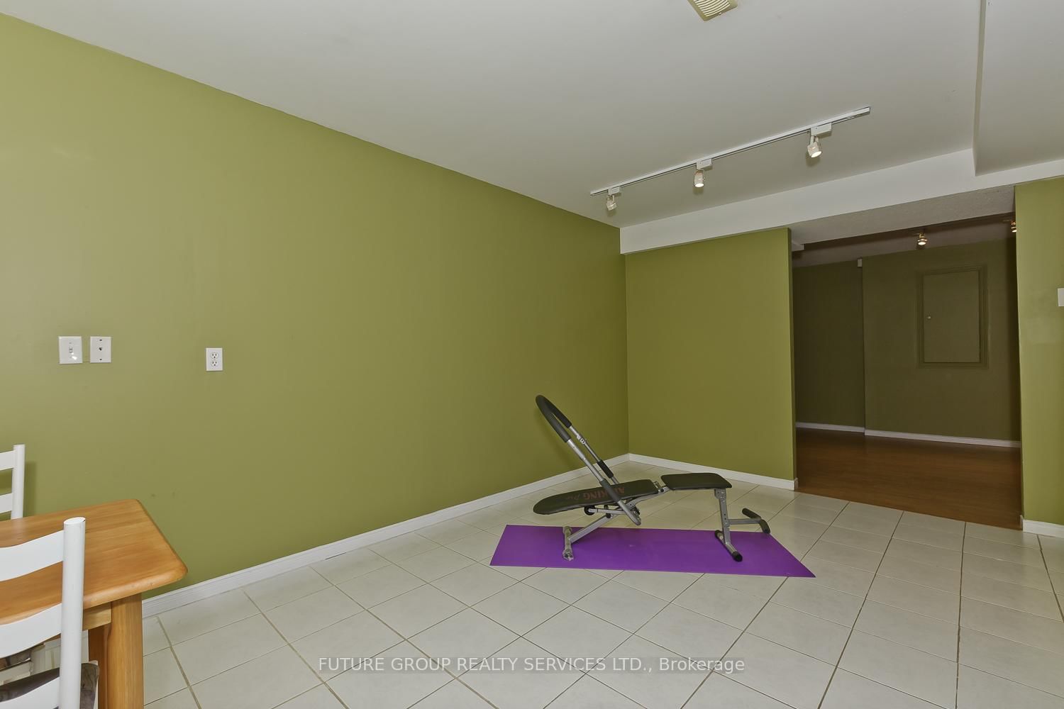 Detached House for sale at 2 Willow Heights Court, Brampton, Ontario, L6R 2S3 - Sandringham-Wellington - MLS: W12932274