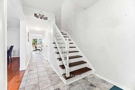 Townhouse for sale at 92-900 Central Park Drive, Brampton, Ontario, L6S 3J6 - Northgate - MLS: W12932368