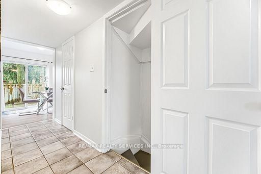 Townhouse for sale at 92-900 Central Park Drive, Brampton, Ontario, L6S 3J6 - Northgate - MLS: W12932368