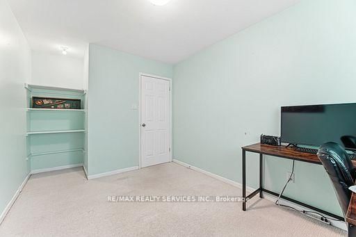 Townhouse for sale at 92-900 Central Park Drive, Brampton, Ontario, L6S 3J6 - Northgate - MLS: W12932368