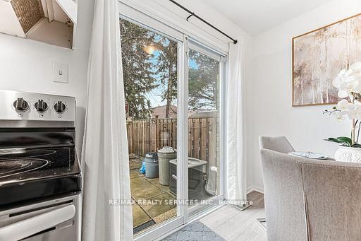 Townhouse for sale at 92-900 Central Park Drive, Brampton, Ontario, L6S 3J6 - Northgate - MLS: W12932368