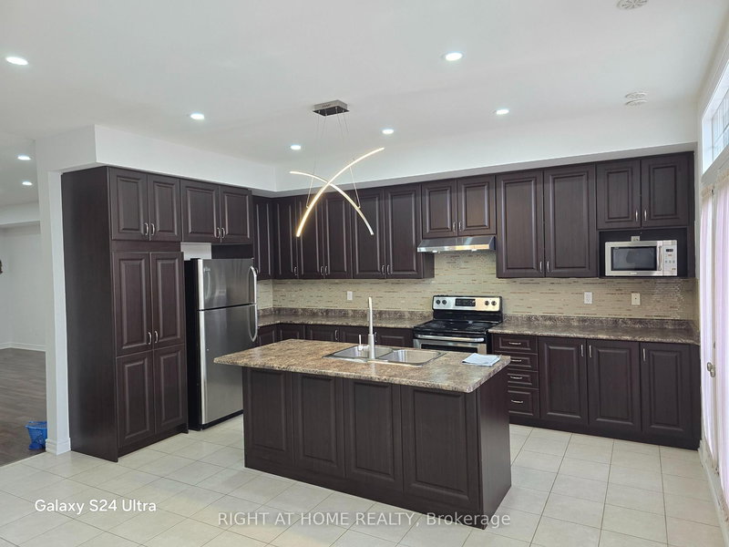 2 - 149 Inspire Blvd. Blvd, Brampton, L6R 3X9 | Image 2