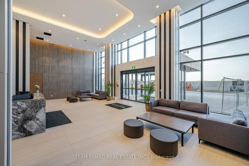 816 - 220 Missinnihe Way, Mississauga, L5H 1G5 | Image 3