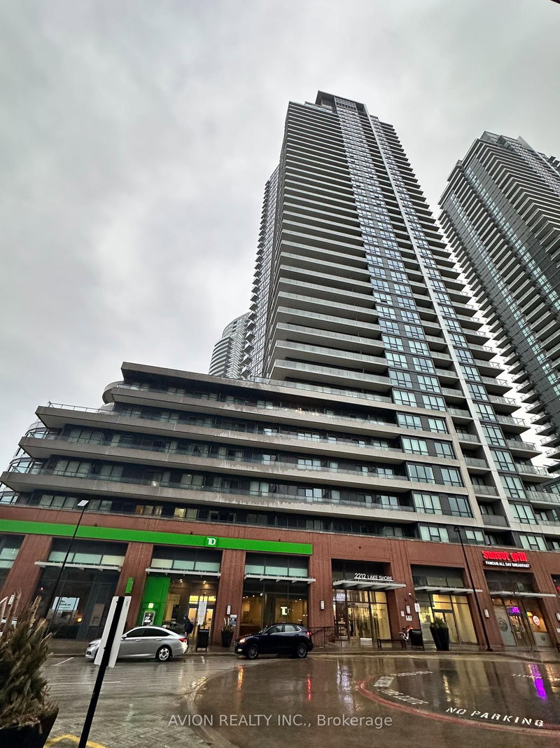 home for lease on 2202-2212 Lake Shore Boulevard W