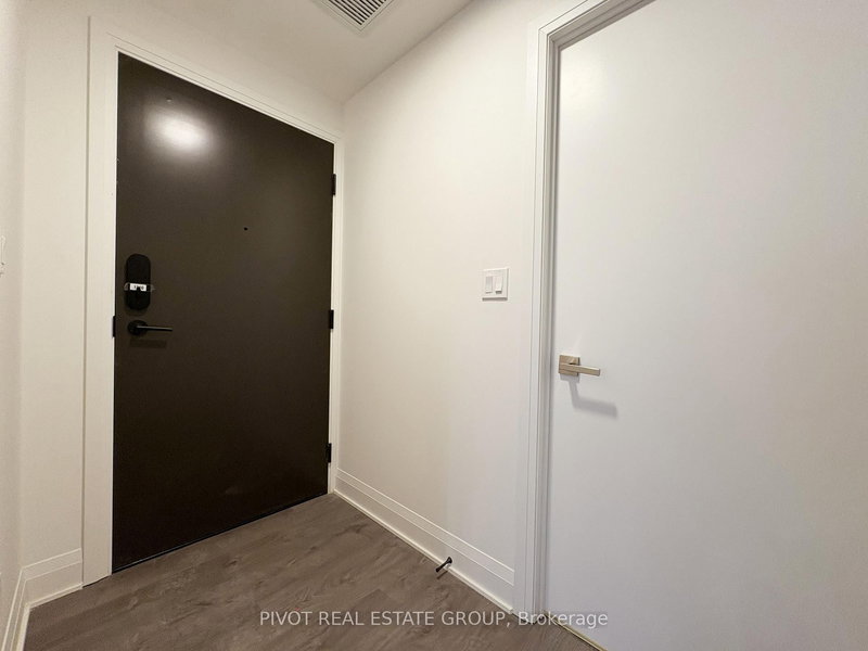 home for lease on 1210-2 Erskine Road