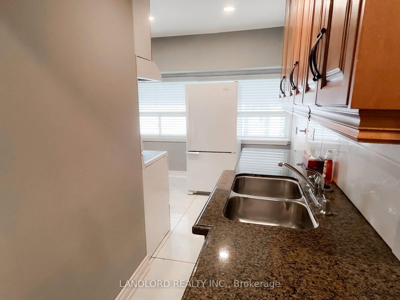 Main - 9 Albright Ave, Toronto, M8W 1W9 | Image 2