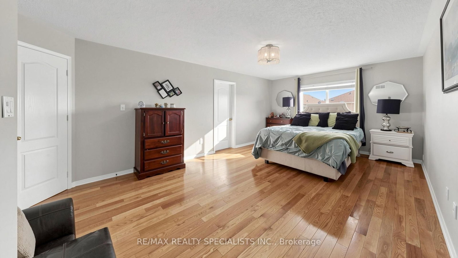 Detached House for sale at 193 Queen Mary Drive, Brampton, Ontario, L7A 1Y3 - Fletcher's Meadow - MLS: W12932964