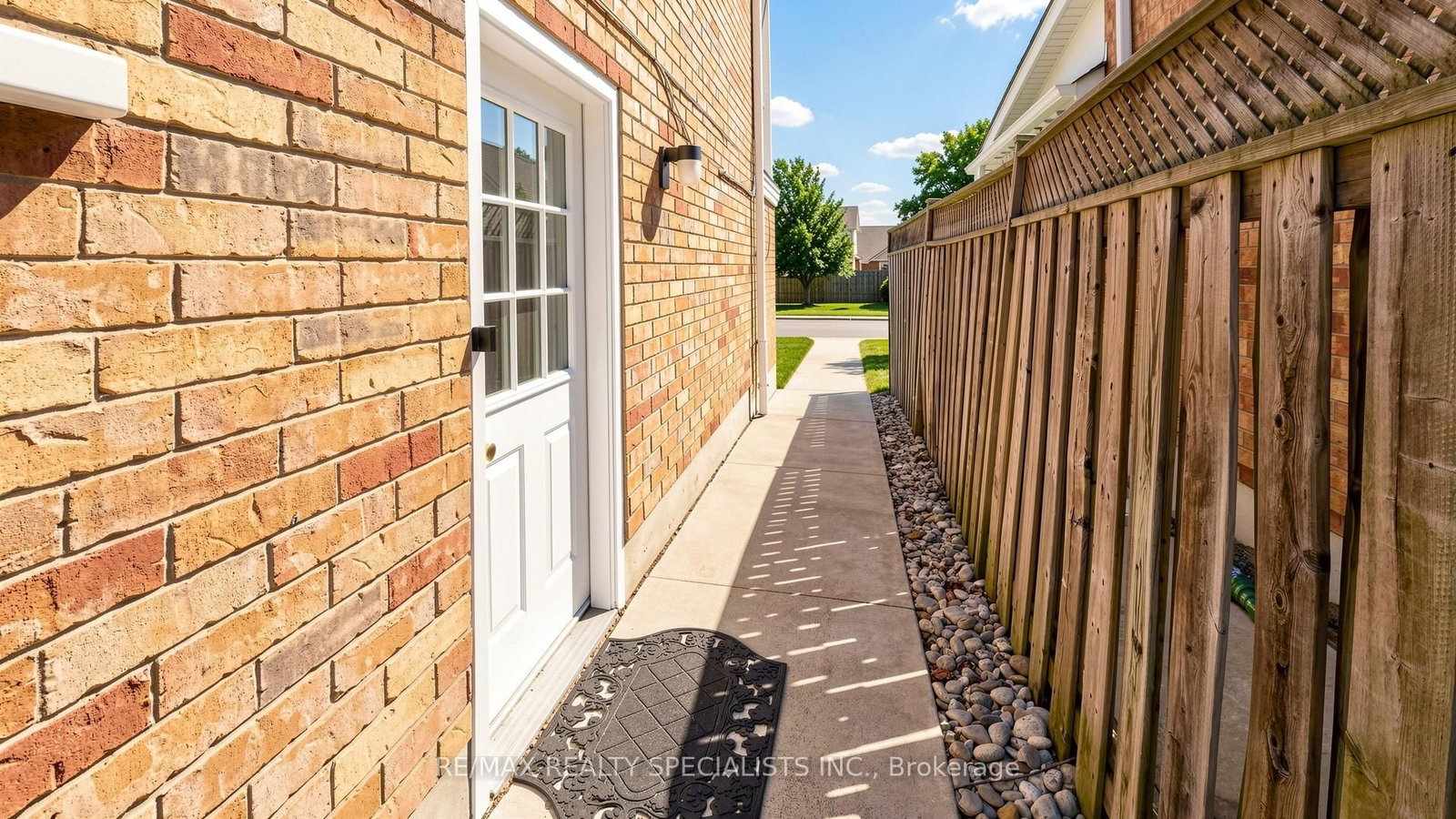 Detached House for sale at 193 Queen Mary Drive, Brampton, Ontario, L7A 1Y3 - Fletcher's Meadow - MLS: W12932964