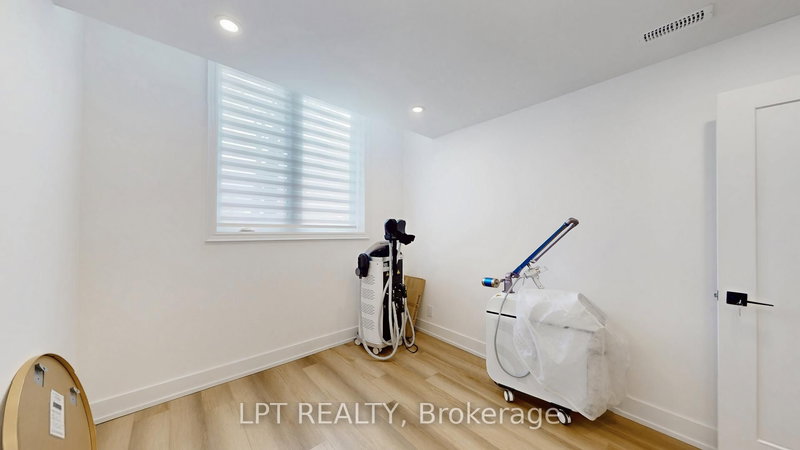 42 Village Ctre, Mississauga, L4Z 1V9 | Image 3