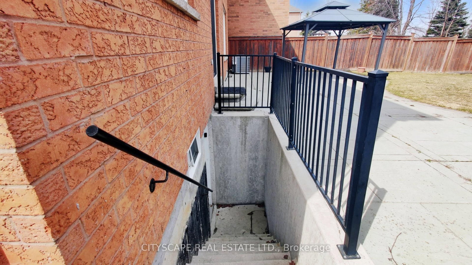 Detached House for sale at 7 Yellow Avens Boulevard, Brampton, Ontario, L6R 0K5 - Sandringham-Wellington - MLS: W12933042