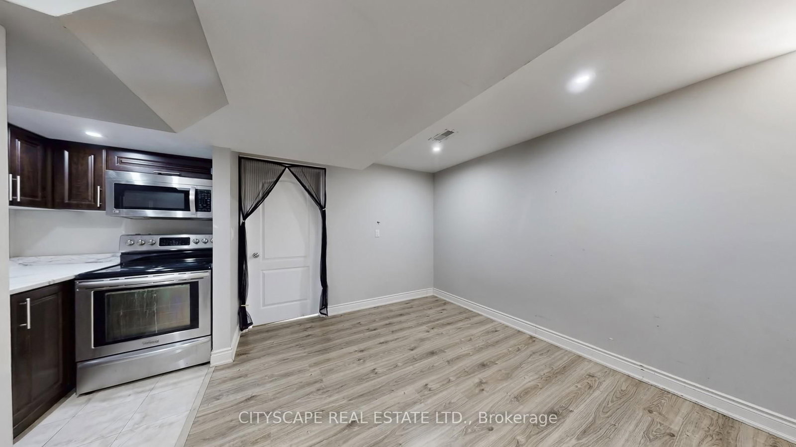 Detached House for sale at 7 Yellow Avens Boulevard, Brampton, Ontario, L6R 0K5 - Sandringham-Wellington - MLS: W12933042