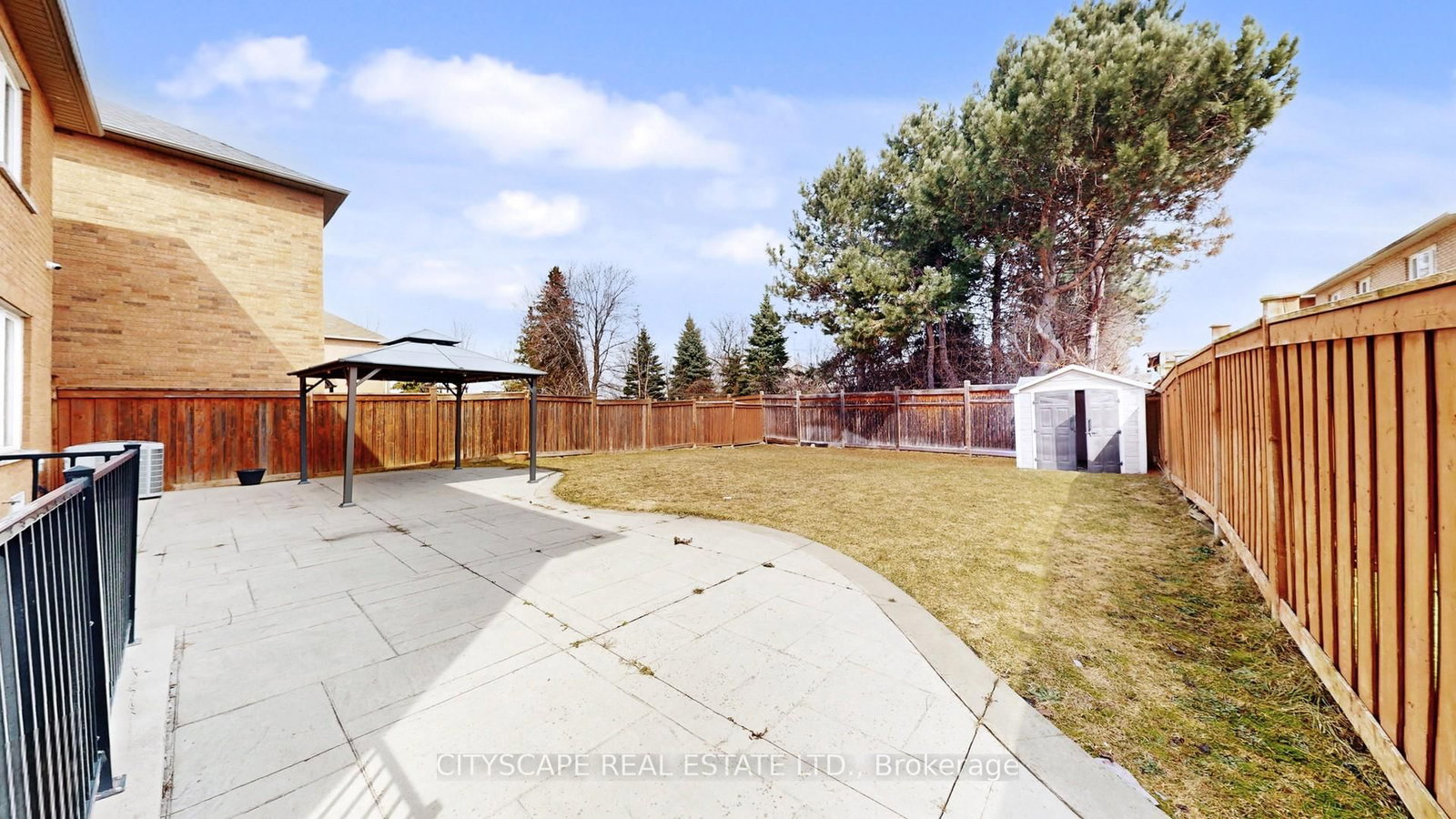 Detached House for sale at 7 Yellow Avens Boulevard, Brampton, Ontario, L6R 0K5 - Sandringham-Wellington - MLS: W12933042