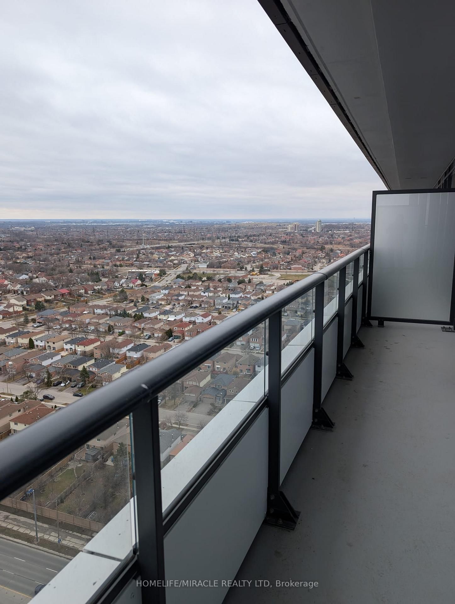 448 Burnhamthorpe Road, Unit 2312 - Photo 9