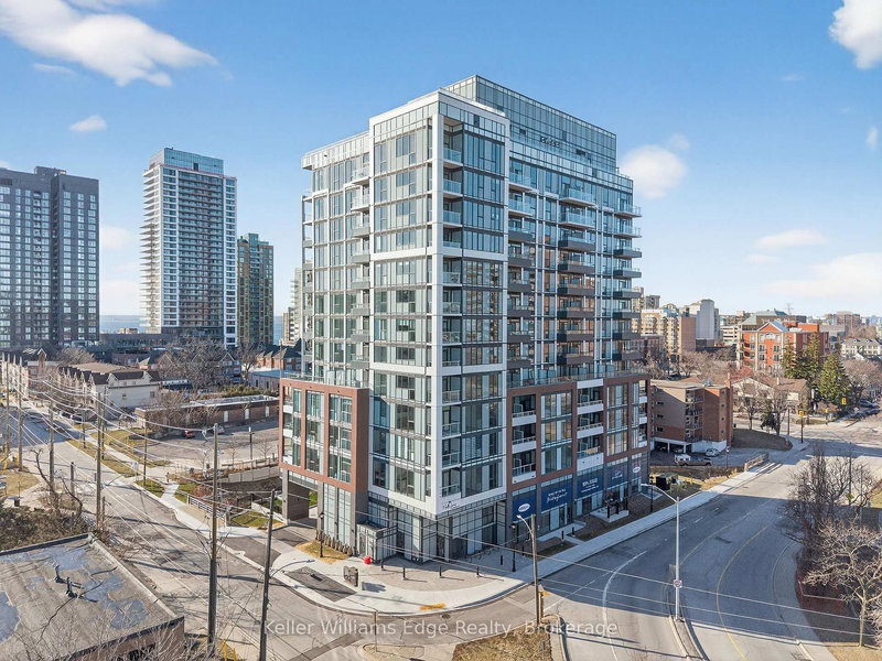 home for lease on 1307-2088 James Street