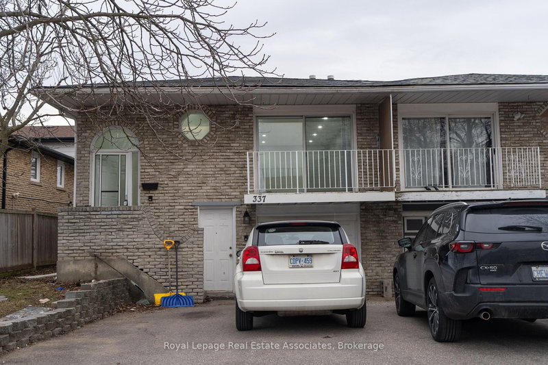 337 Hansen Rd N, Brampton, L6V 2Y2 | Image 2