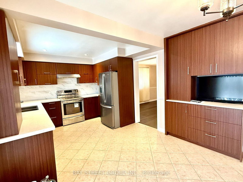 4497 Longmoor Rd, Mississauga, L5M 4H6 | Image 3