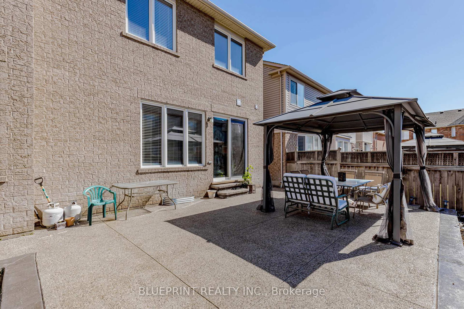 Detached House for sale at 649 Brothers Crescent, Milton, Ontario, L9T 0A6 - Coates - MLS: W12933438