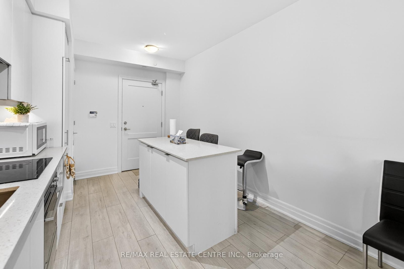 Condo for sale at 610-30 Elm Drive, Mississauga, Ontario, L5B 0N6 - Fairview - MLS: W12933540