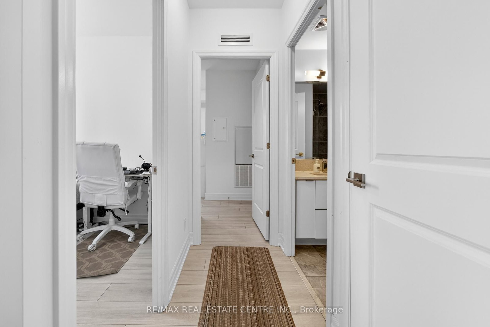 Condo for sale at 610-30 Elm Drive, Mississauga, Ontario, L5B 0N6 - Fairview - MLS: W12933540