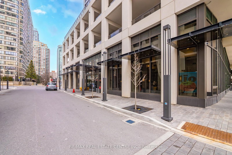 610 - 30 Elm Dr, Mississauga, L5B 0N6 | Image 2