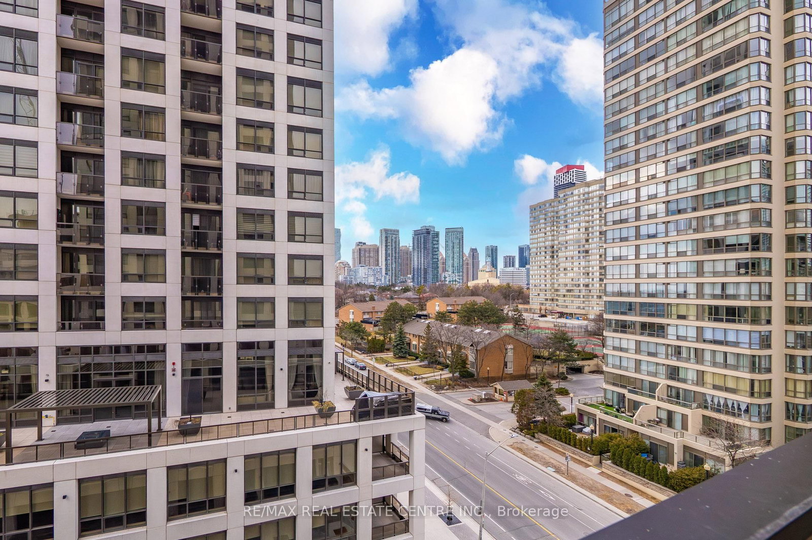 Condo for sale at 610-30 Elm Drive, Mississauga, Ontario, L5B 0N6 - Fairview - MLS: W12933540