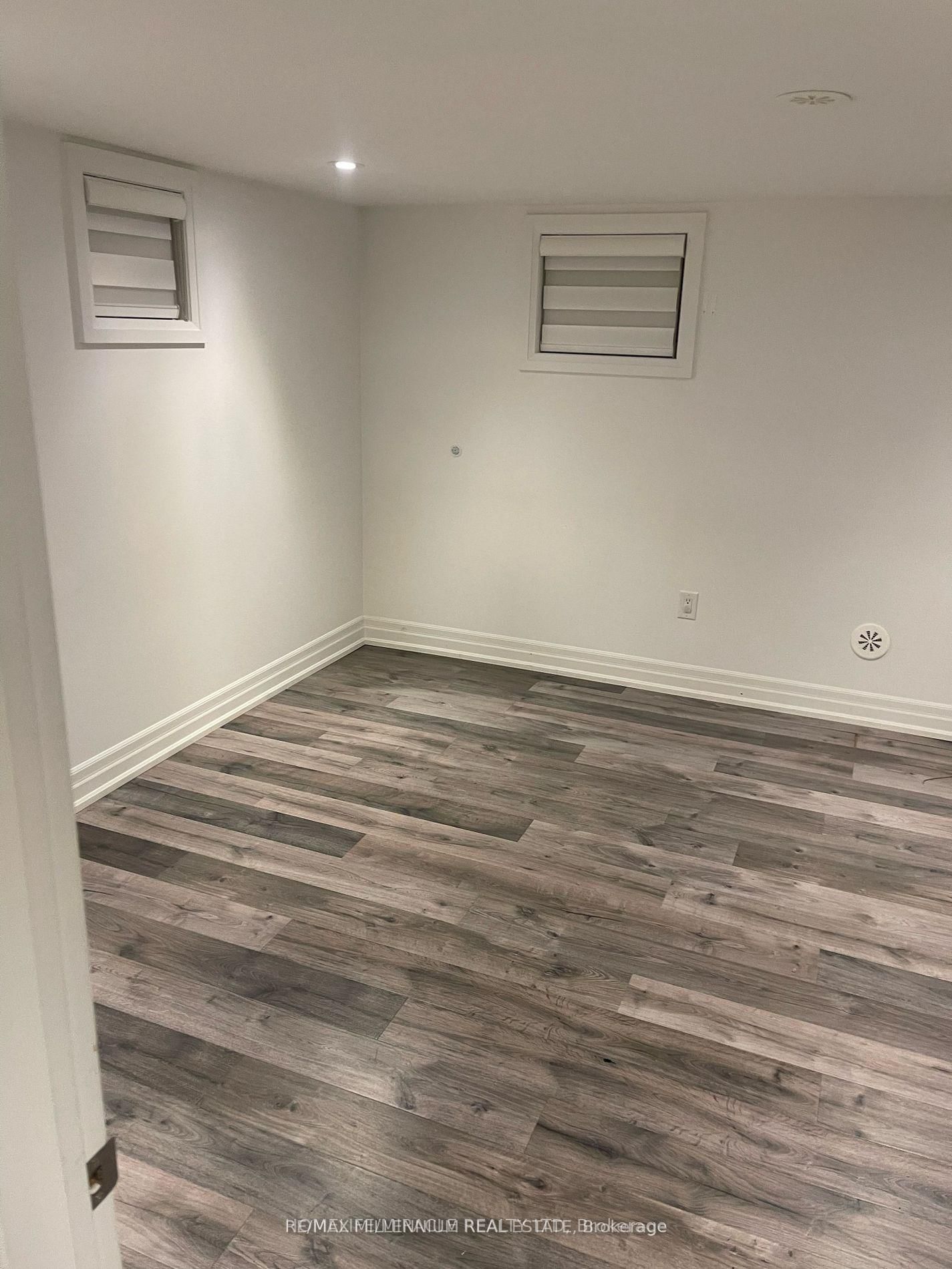 267 Symington (bsmt) Avenue - Photo 5