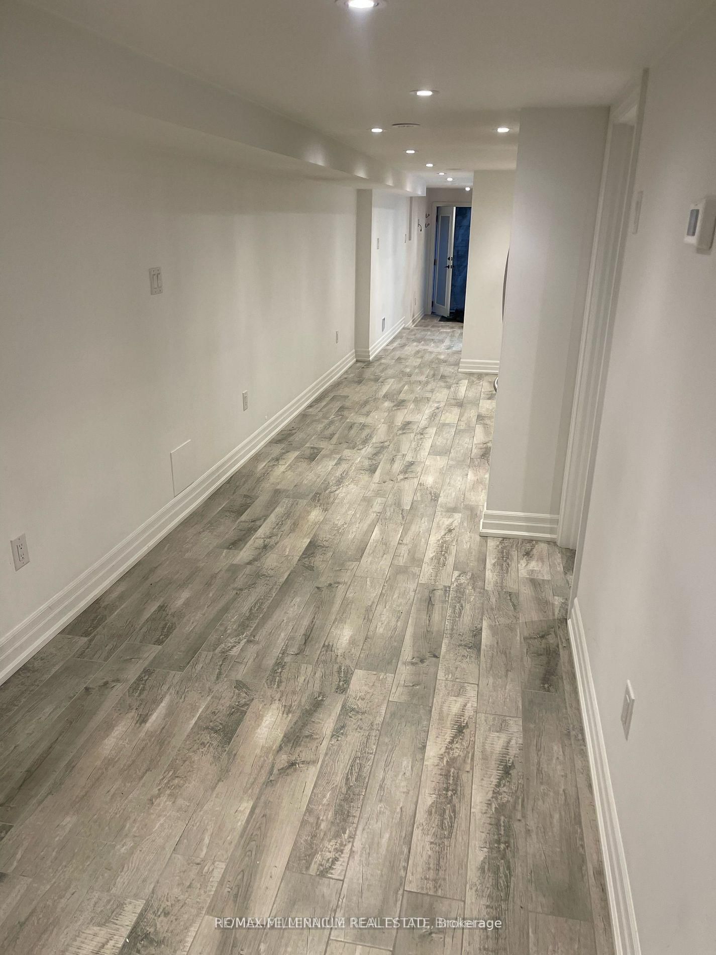 267 Symington (bsmt) Avenue - Photo 9