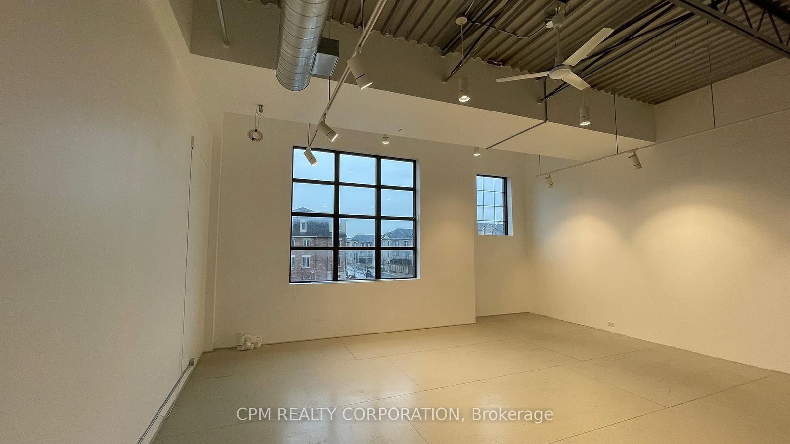 195 Norseman Street, Unit 4 - Photo 10