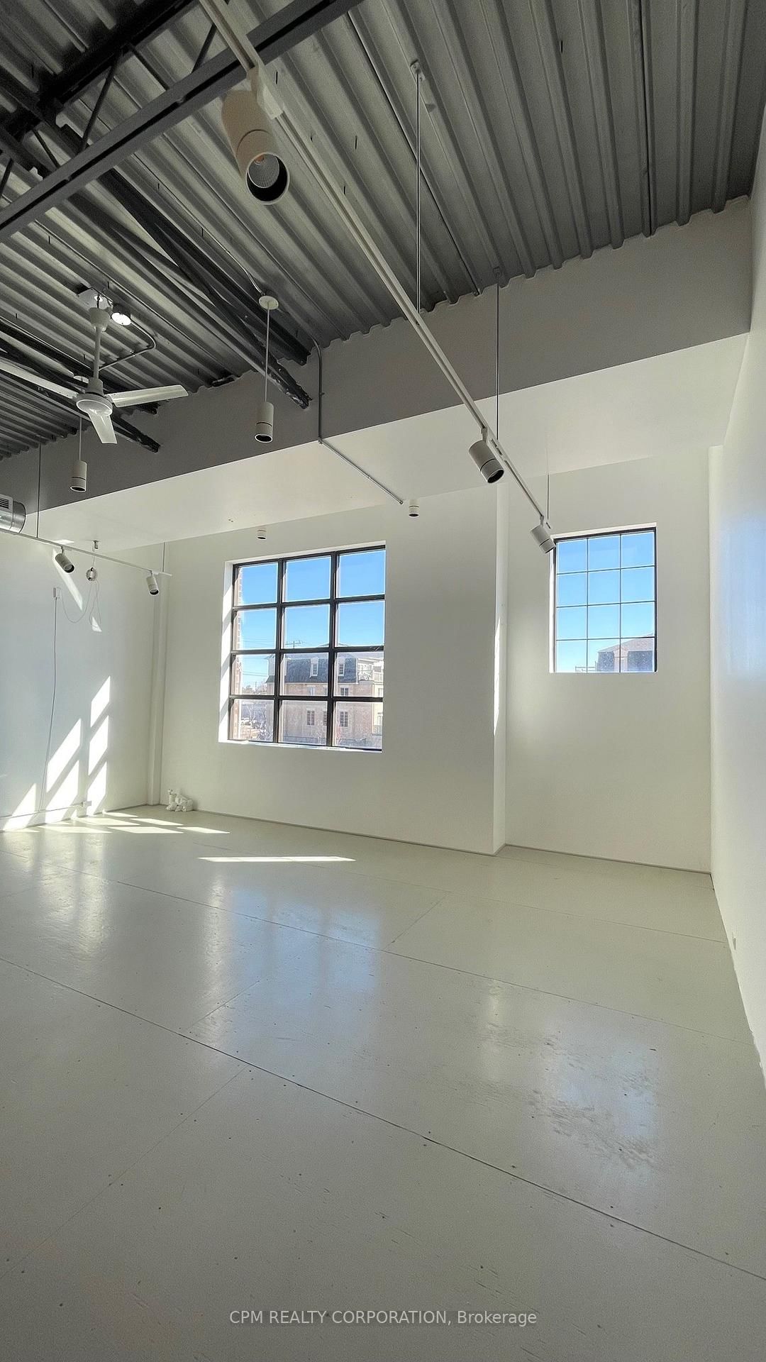 195 Norseman Street, Unit 4 - Photo 8