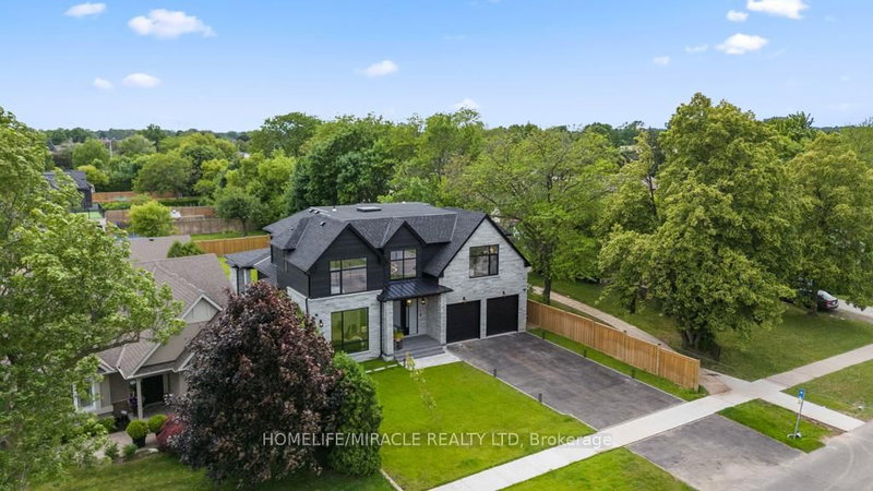 282 Maurice Dr, Oakville, L6K 2X3 | Image 3