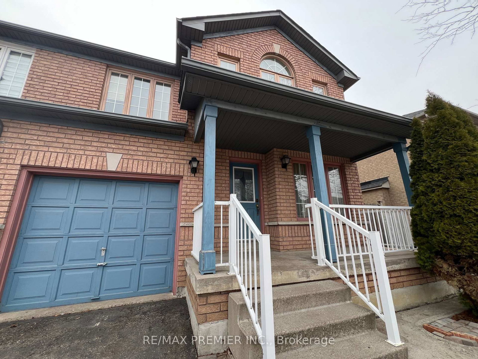 Listing Image 4