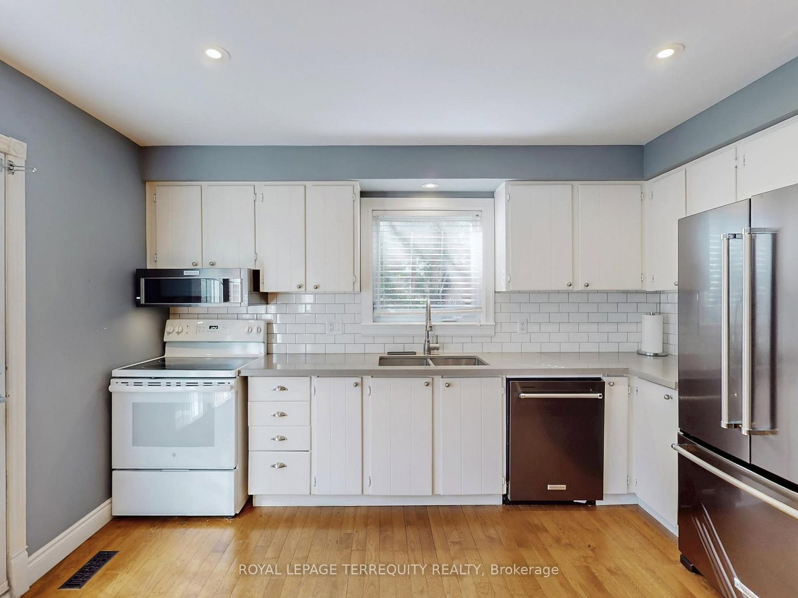 Semi-Detached House for sale at 623 Beaver Court, Milton, Ontario, L9T 4A8 - Timberlea - MLS: W12934742