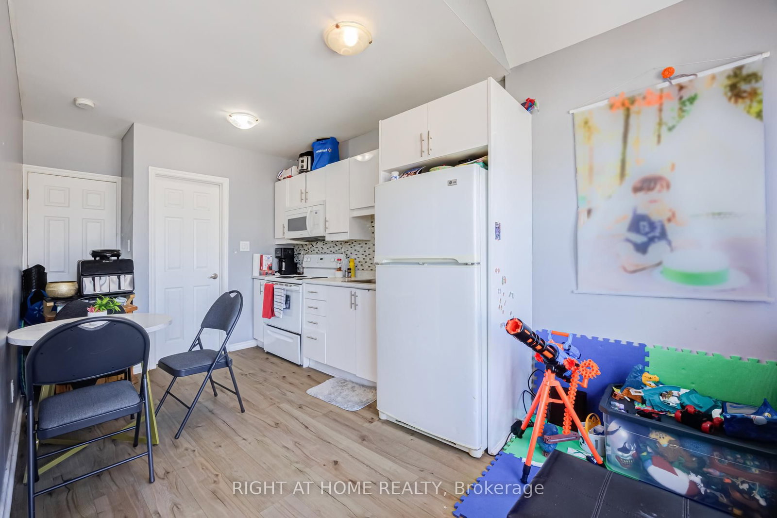 519 Rogers Road - Photo 7