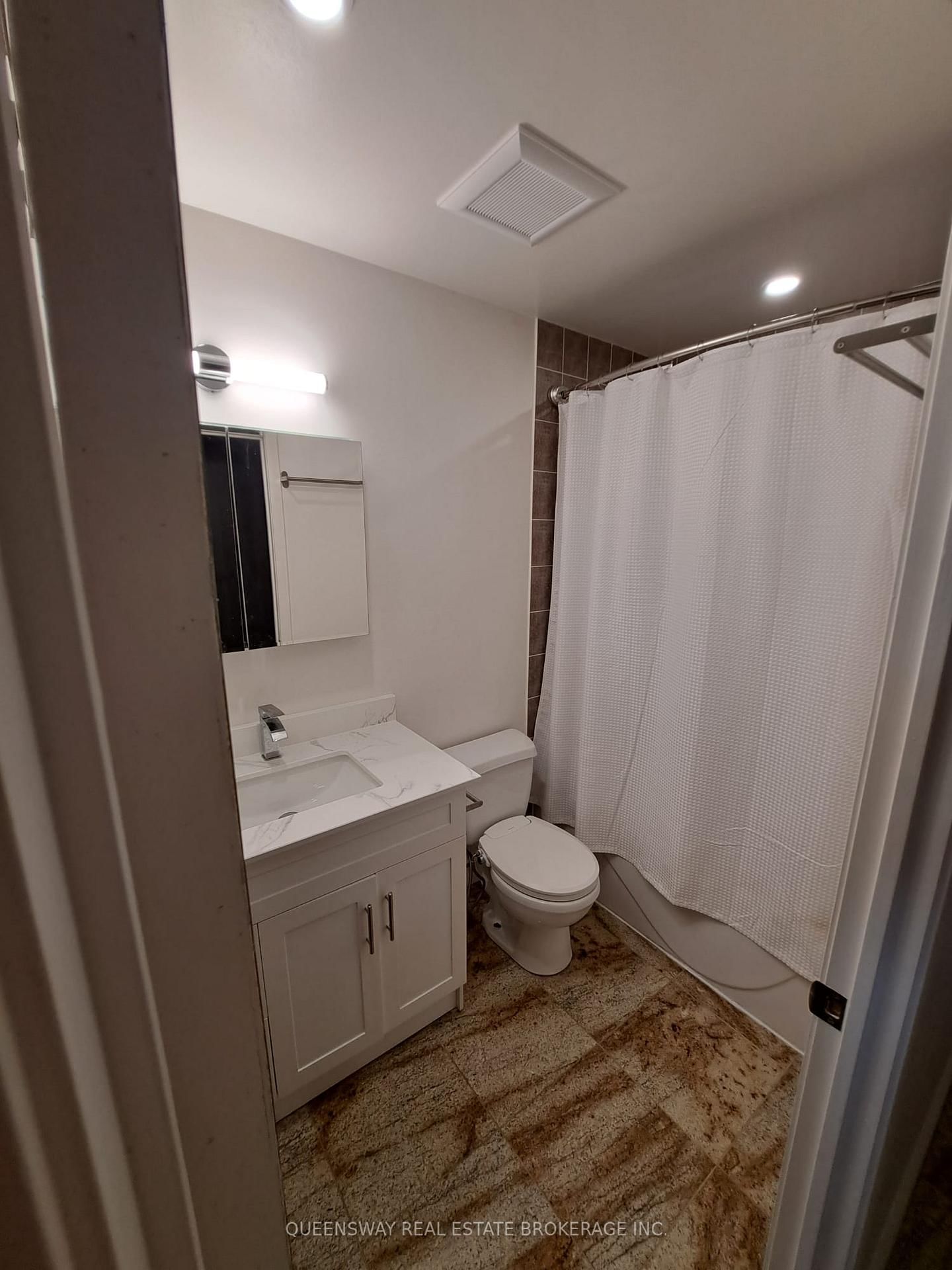 2464 Weston Road, Unit 915 - Photo 13