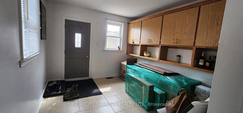 57 Trowell Ave, Toronto, M6M 1L5 | Image 2