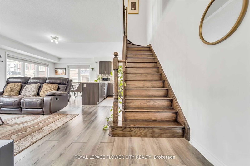 182 - 200 veteran Dr, Brampton, L7A 4S6 | Image 3