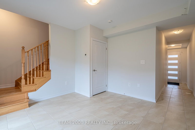 1277 National Valley Dr, Mississauga, L5V 0E9 | Image 3