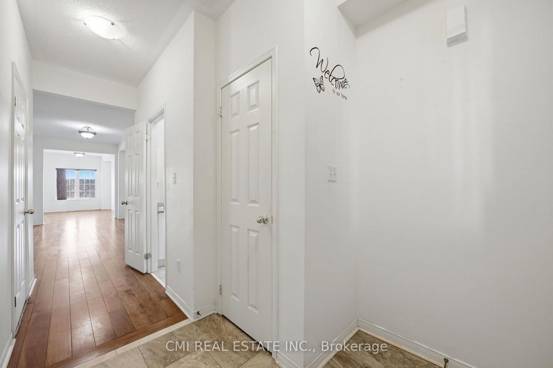 14 Gulfbrook Circ, Brampton, L6Z 0B6 | Image 3