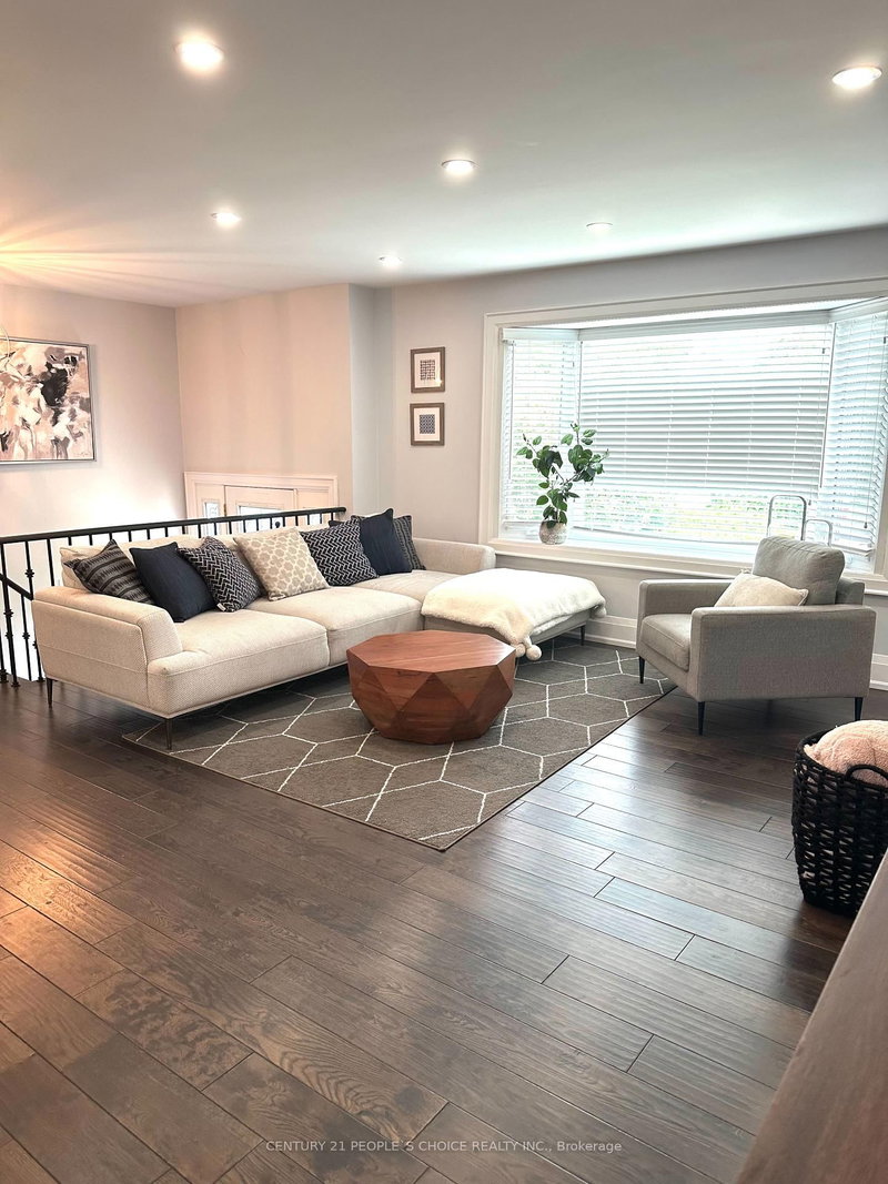 6062 Paddle Rd, Mississauga, L5N 1X7 | Image 2