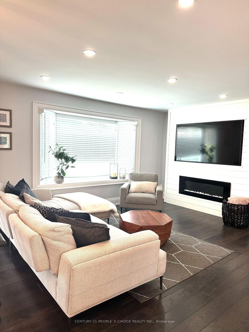 6062 Paddle Rd, Mississauga, L5N 1X7 | Image 3