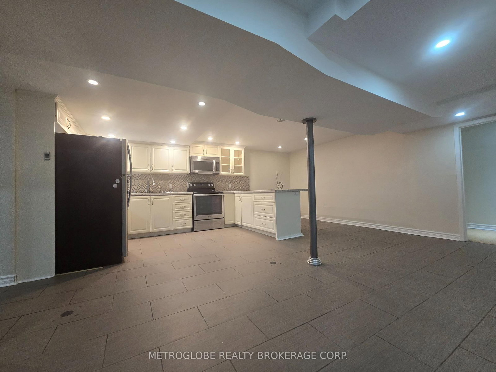 Detached House for sale at 3 Gervais Drive, Brampton, Ontario, L6Y 2V2 - Fletcher's West - MLS: W12935834