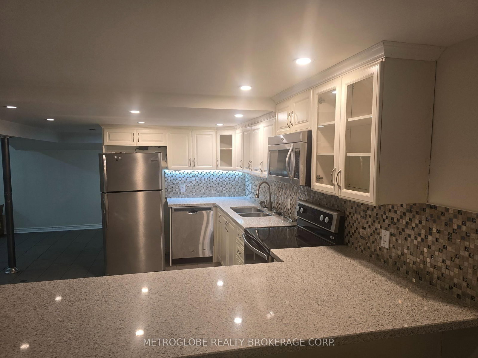 Detached House for sale at 3 Gervais Drive, Brampton, Ontario, L6Y 2V2 - Fletcher's West - MLS: W12935834