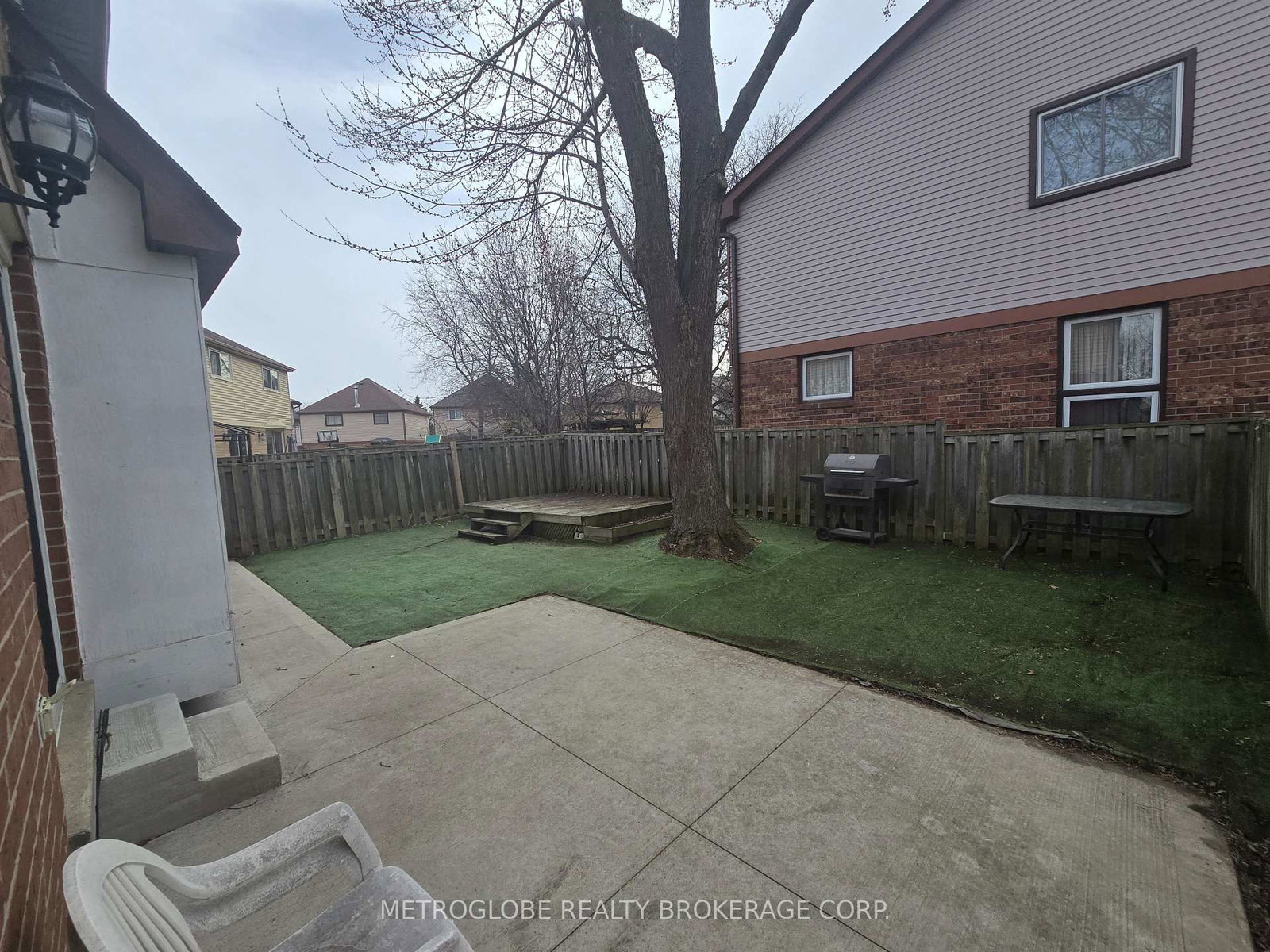 Detached House for sale at 3 Gervais Drive, Brampton, Ontario, L6Y 2V2 - Fletcher's West - MLS: W12935834